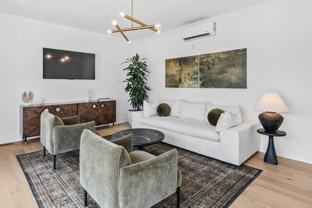 346 Peters St Sw - Photo 1 of 1