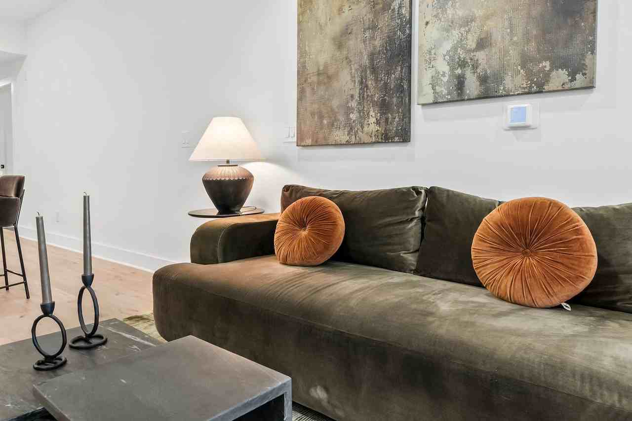 346 Peters St Sw #1058872P - Photo 6 of 28