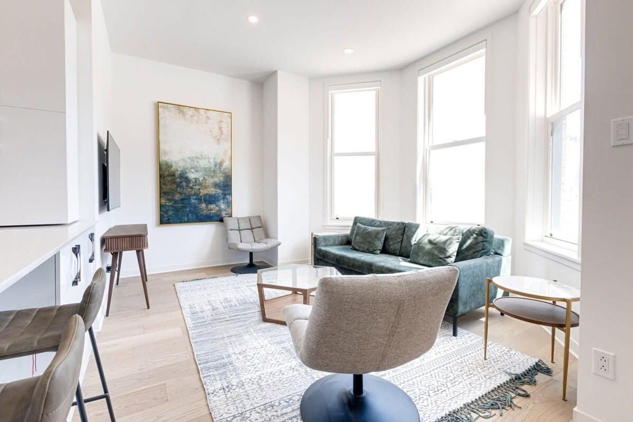 4500 Rue Hutchison #1254792P - Photo 3 of 28