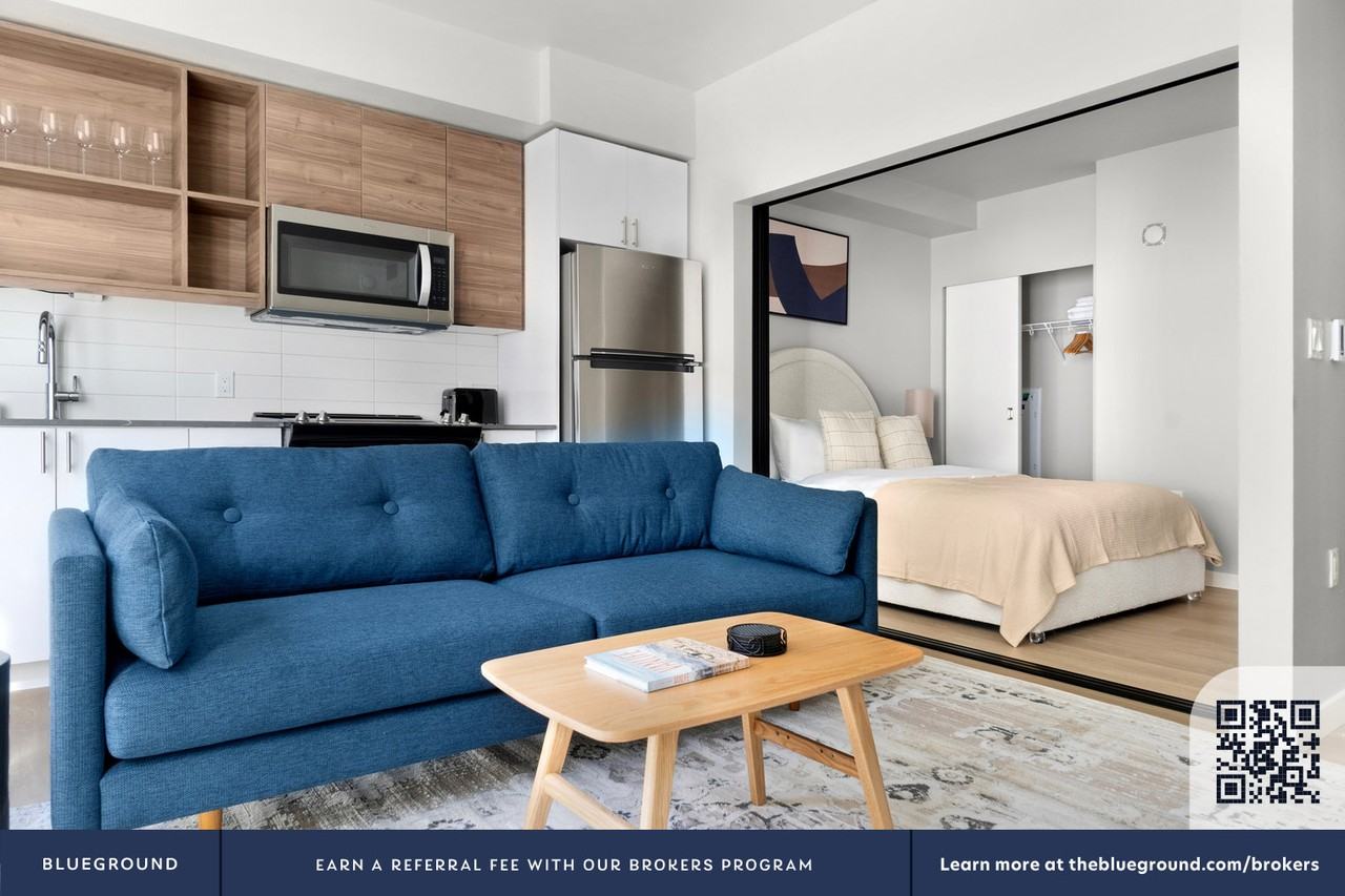 2222 15th Ave W #936 - Photo 5 of 31