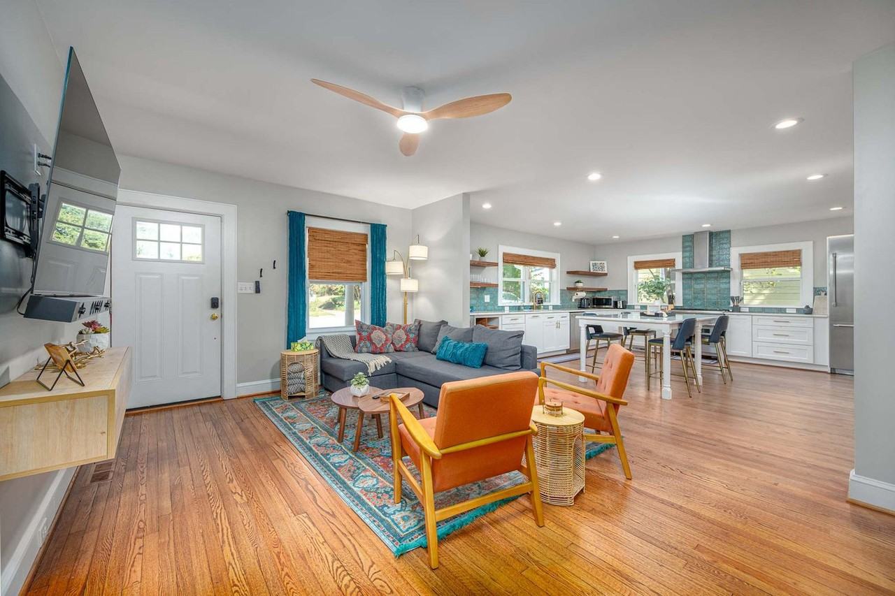 211 Hargrove St #1300731P - Photo 3 of 50