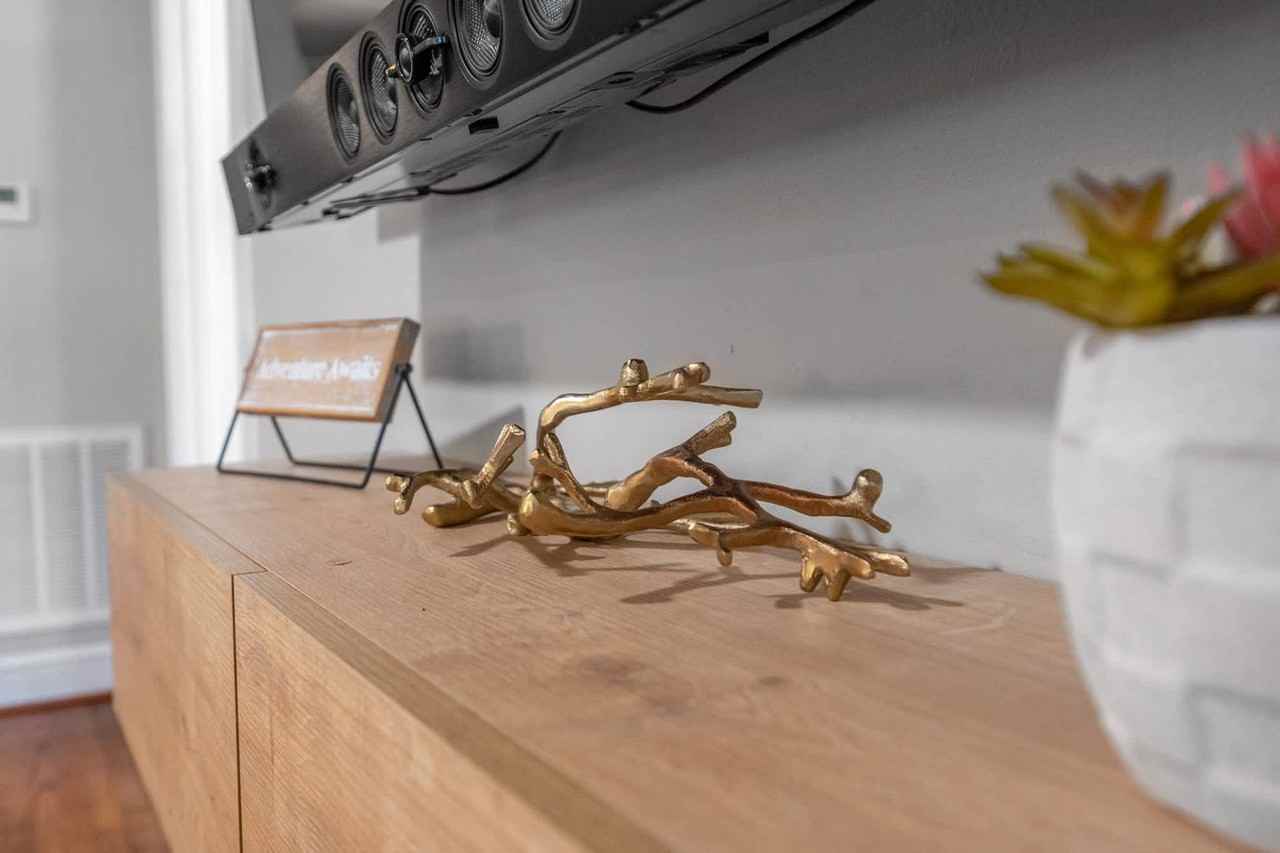 211 Hargrove St #1300731P - Photo 5 of 50