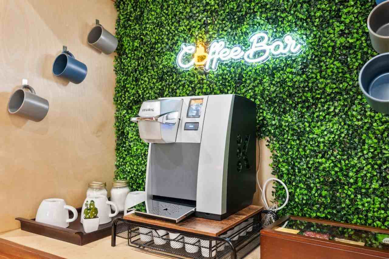 921 E Hattie St #1301587P - Photo 2 of 43