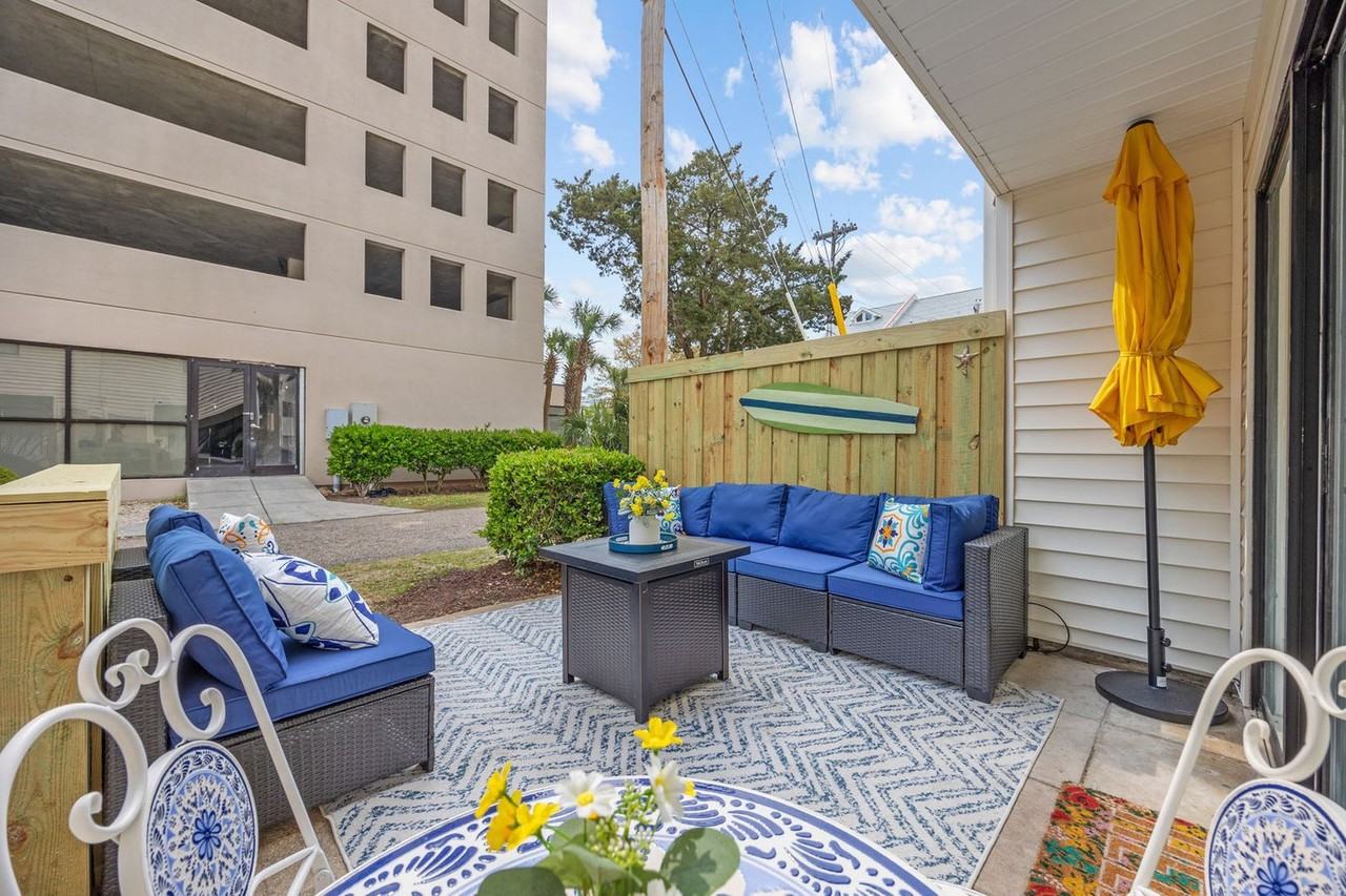 209 75th Ave N #1308945P - Photo 4 of 50