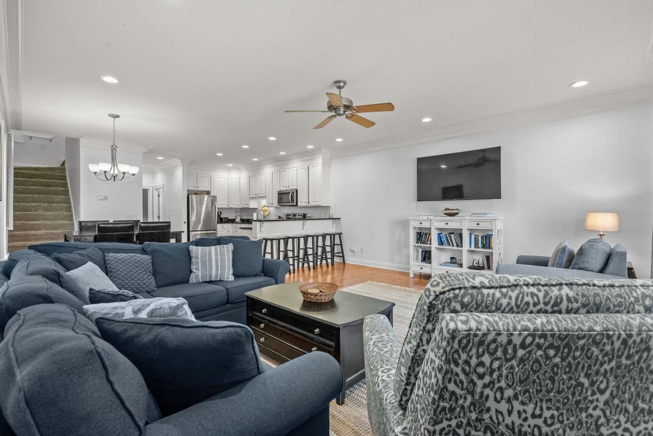 115A 7th Ave S #1308940P - Photo 4 of 50
