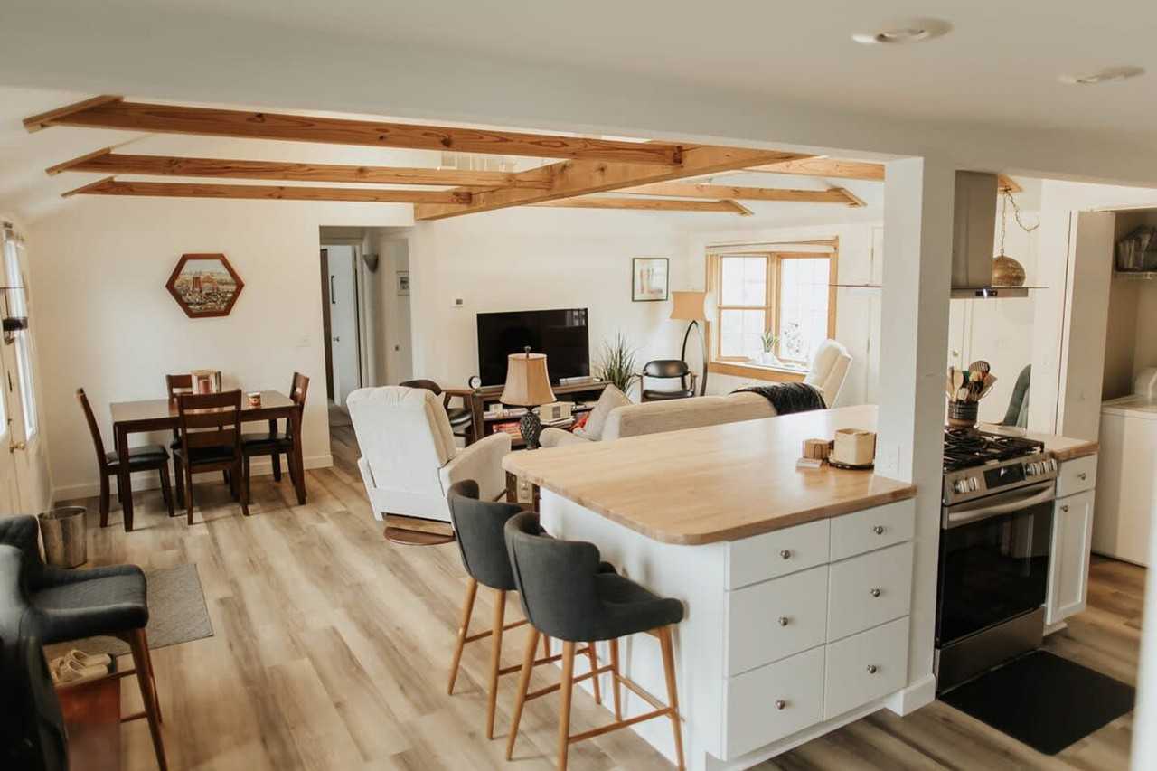 1109 S Fess Ave #1303757P - Photo 7 of 50