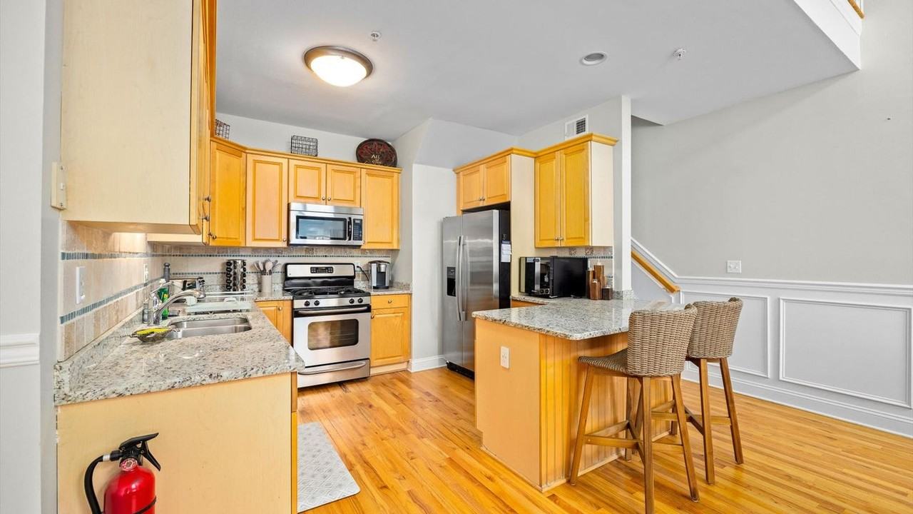 15 Sumner Ave #1309021P - Photo 5 of 46
