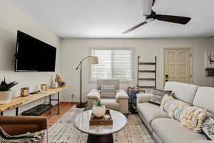 10209 N 8th Pl - Photo 1 of 1