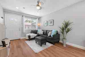 featured image of 2326 Cherry Avenue