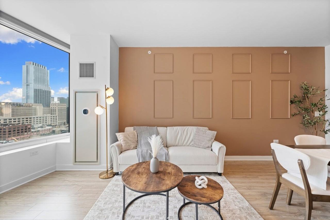 720 S Wells St #1310546P - Photo 2 of 32