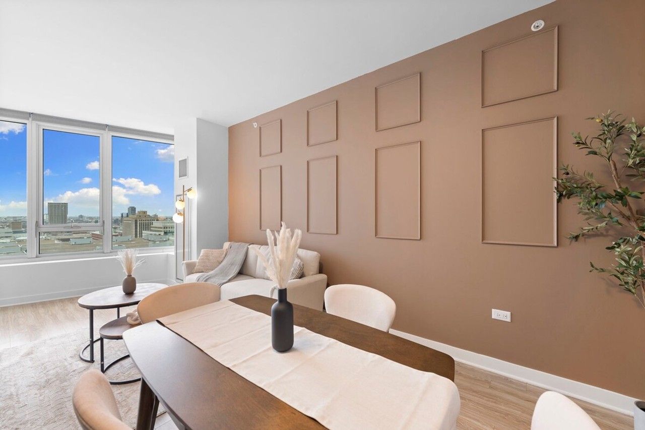 720 S Wells St #1310546P - Photo 7 of 32