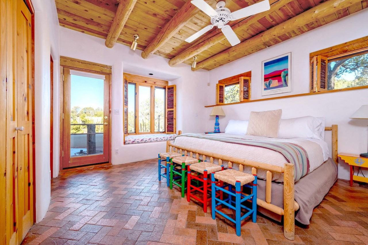 1015 Foothills Trl #1313828P - Photo 3 of 33