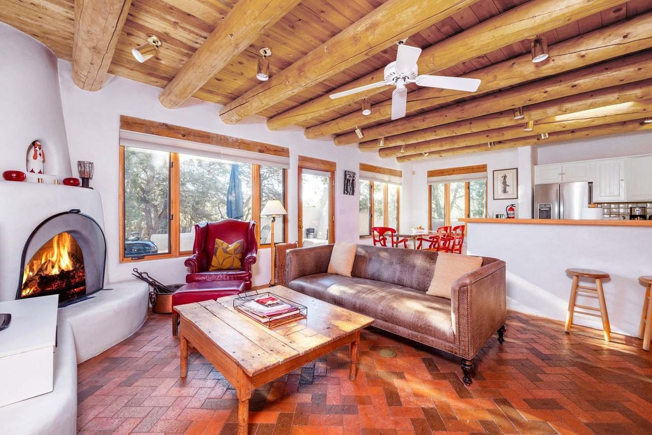 1015 Foothills Trl #1313828P - Photo 7 of 33