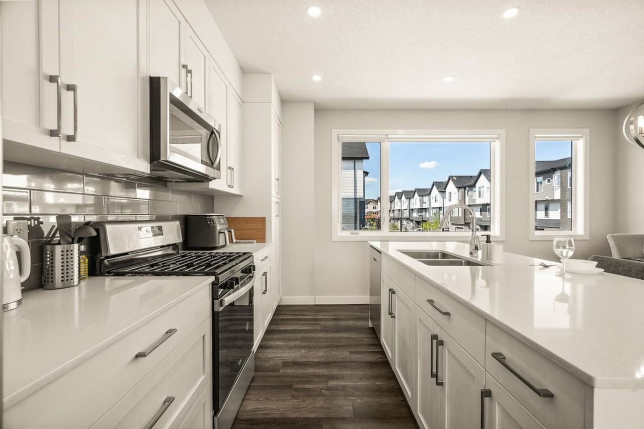 337 Skyview Ranch Rd Ne #1314530P - Photo 2 of 47