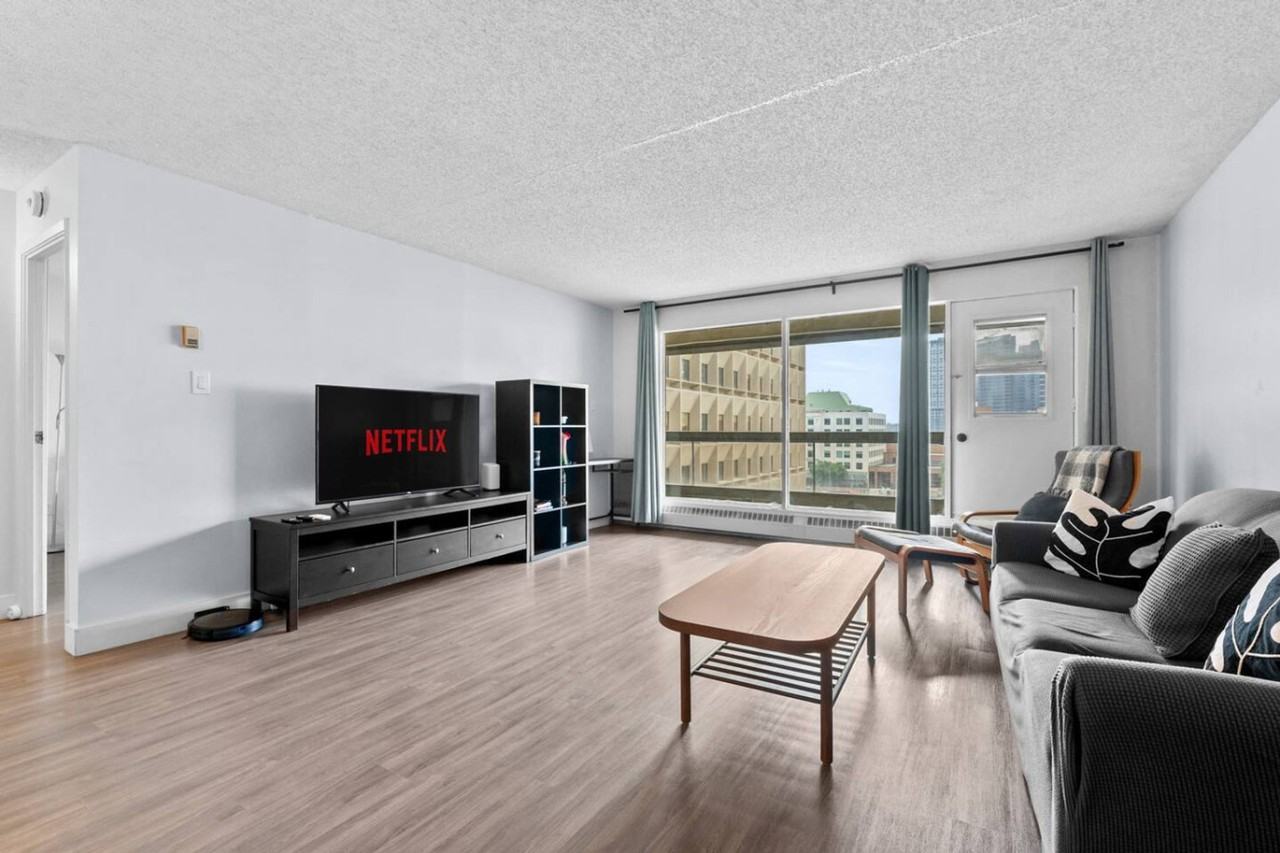 221 6 Ave Se #1314545P - Photo 5 of 37