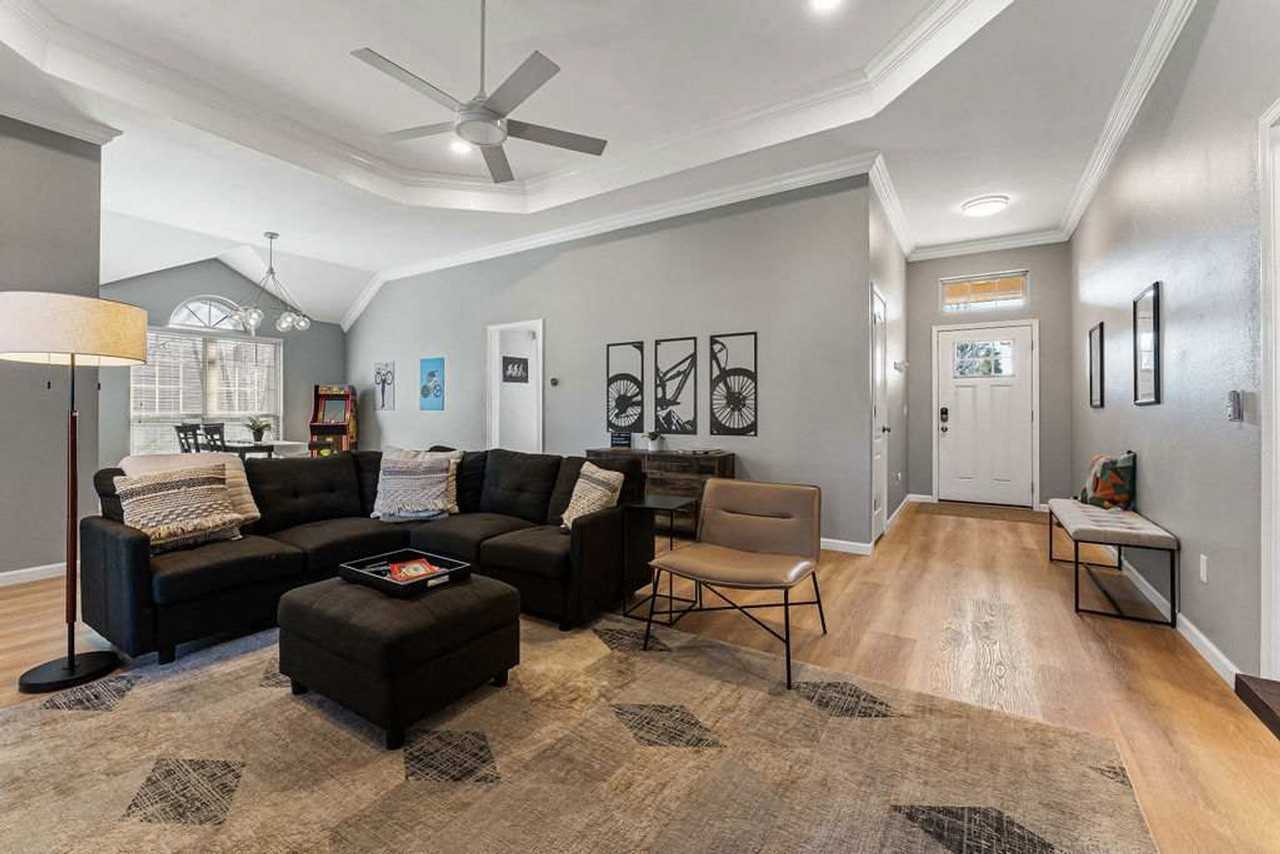 410 Willington Ln #1309768P - Photo 2 of 31