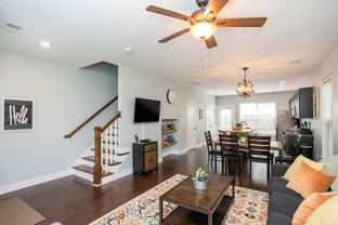 1106B Stratford Ave - Photo 1 of 1