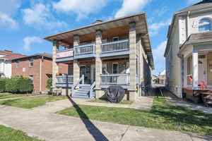 featured image of 86 W 8th Ave