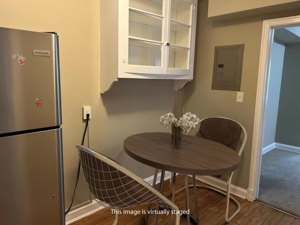 45 Missouri Avenue Northwest - Photo 6 of 6