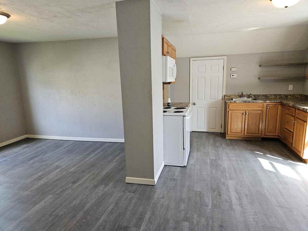 118 W 12th Ave - Photo 6 of 16