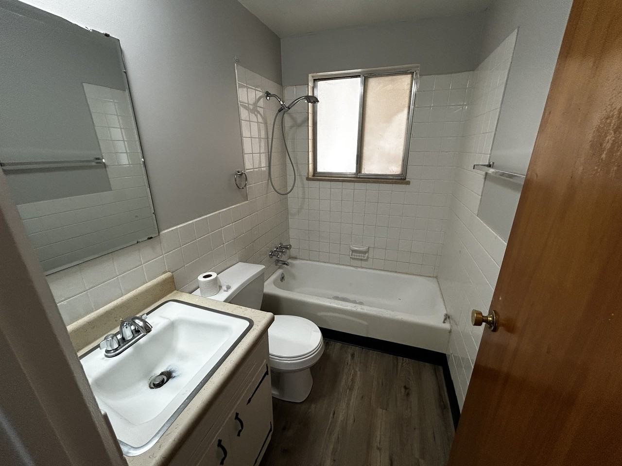 2613 West Wardcliffe Drive #B - Photo 4 of 9