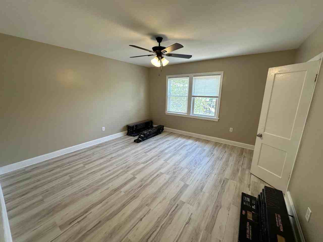 1720 R St Se #3 - Photo 3 of 9