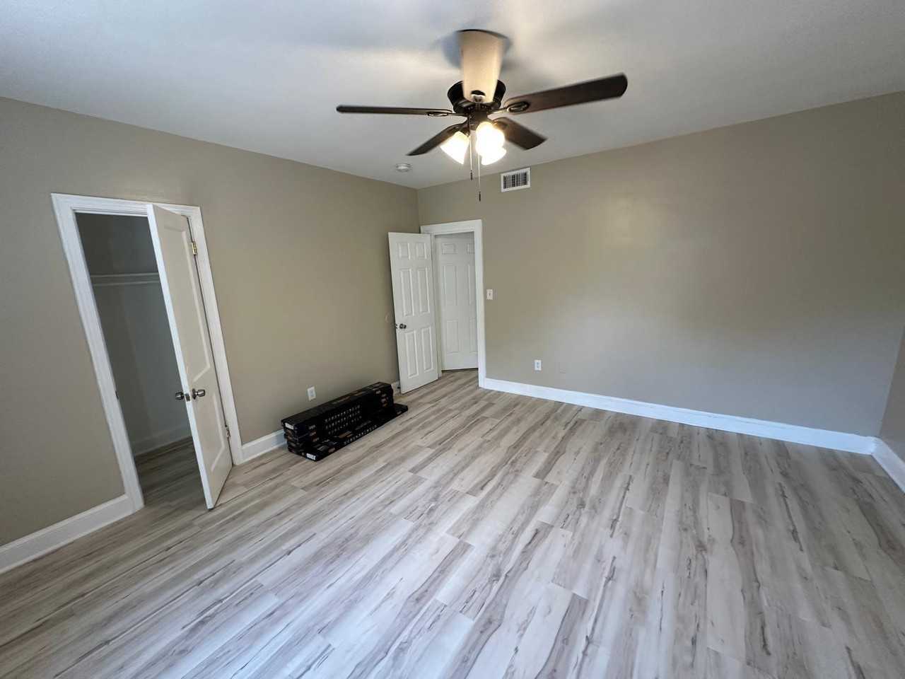 1720 R St Se #3 - Photo 7 of 9