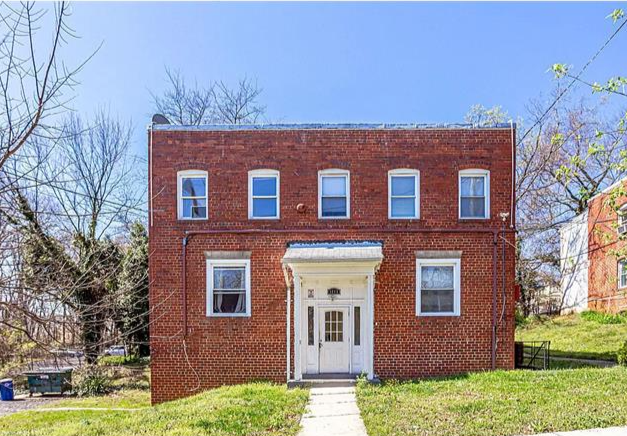 3213 28th St Se #1B - Photo 2 of 2