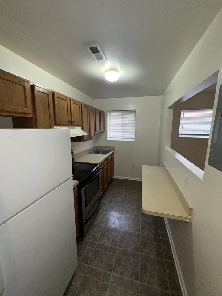 5055 B St Se #202 - Photo 4 of 19