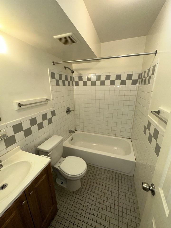 5055 B St Se #202 - Photo 6 of 19