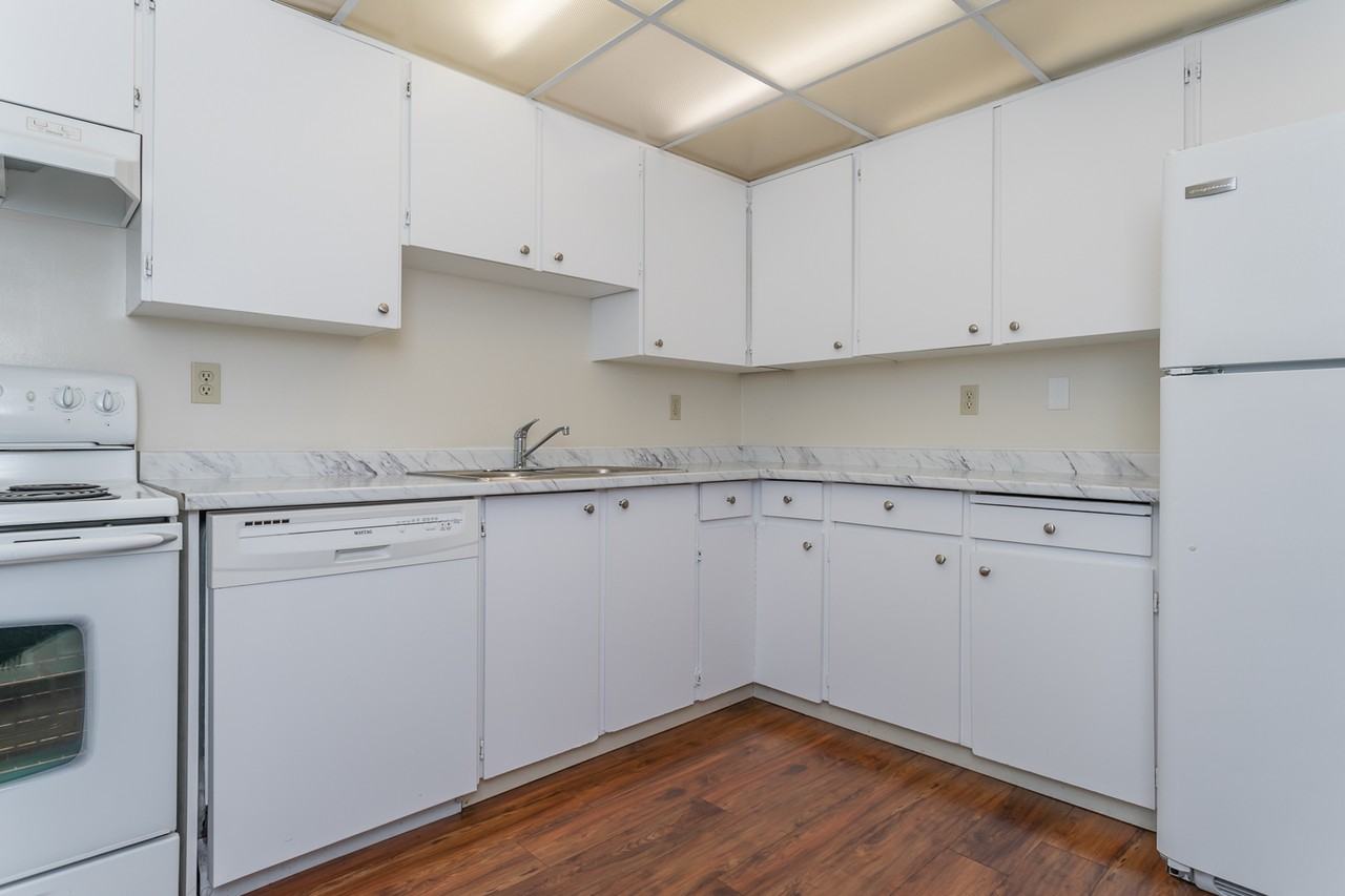 Wellington Estates Townhomes - Photo 3 of 13