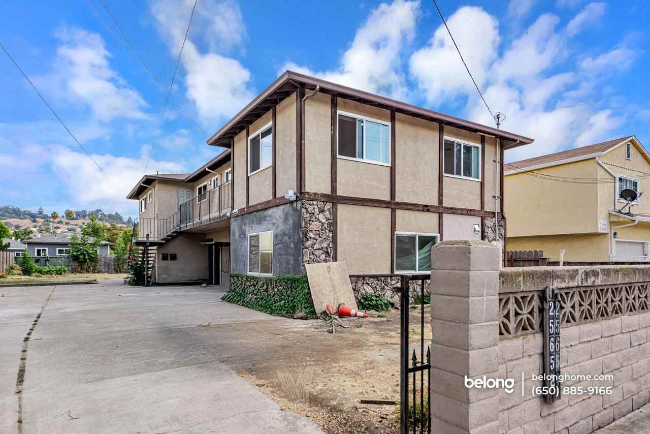 25654 Franklin Ave - Photo 2 of 32