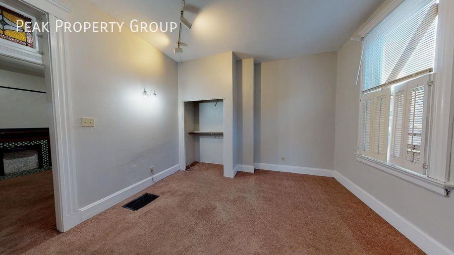 2319 Sauer Ave - Photo 5 of 11