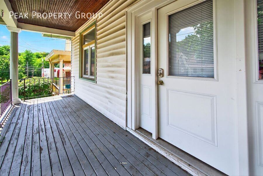 2315 Moerlein Avenue - Photo 2 of 11