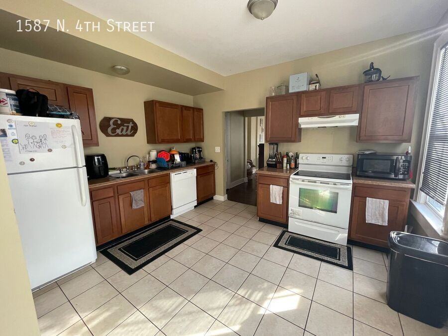 1587 N 4th St - Photo 4 of 15