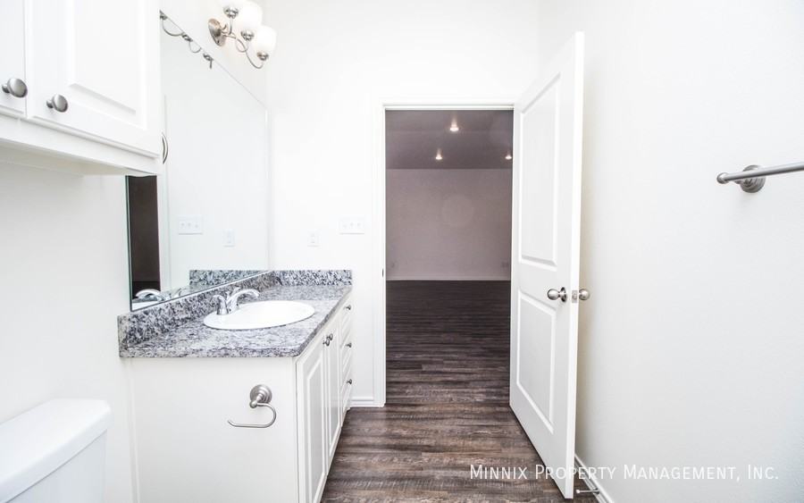 6914 20th St - Photo 5 of 28