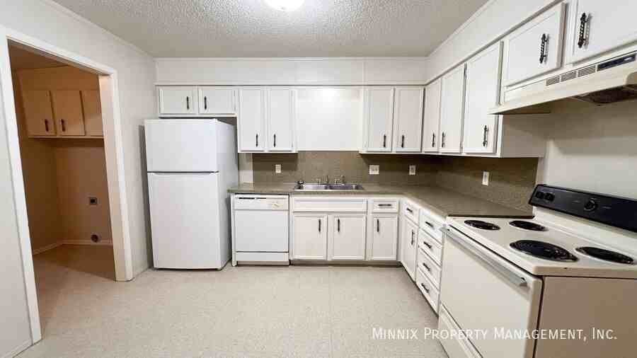 5306 38th Street #B - Photo 4 of 19