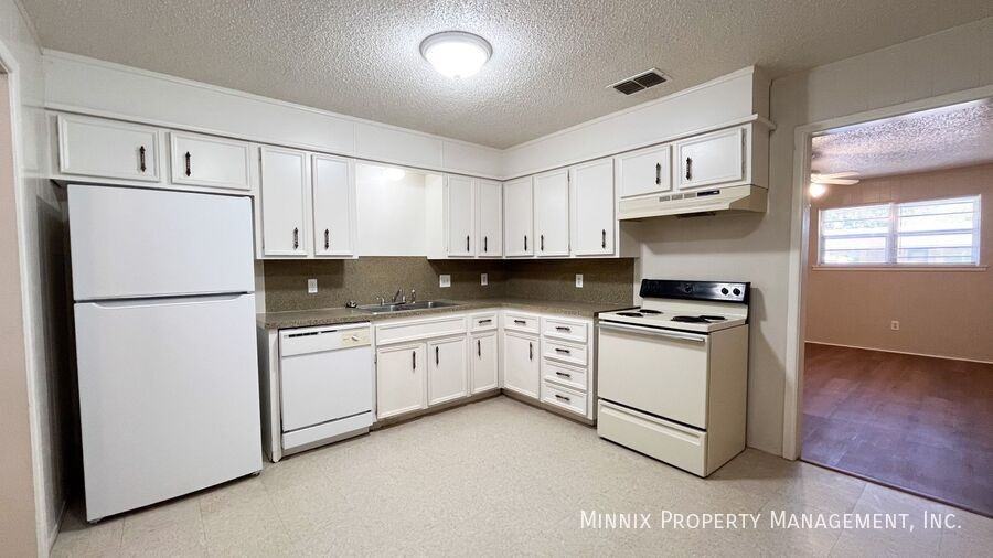 5306 38th Street #B - Photo 6 of 19