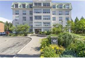 featured image of 405 Erb St W