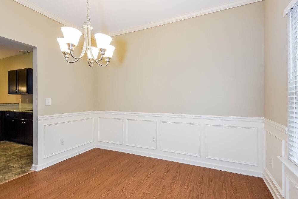 161 Crescent Woode Way - Photo 6 of 17