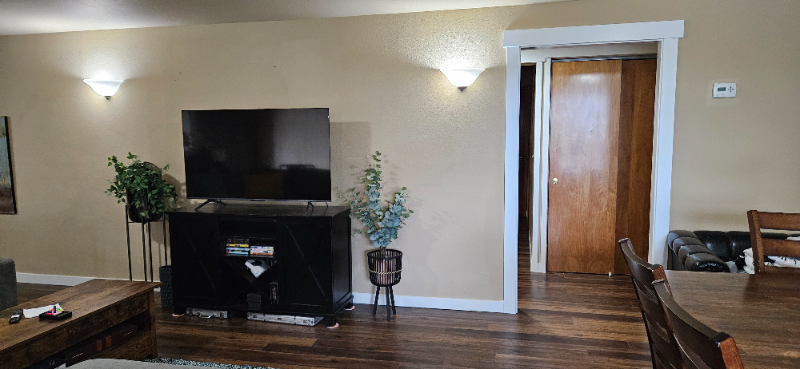 1212 S 101st St #B - Photo 3 of 22