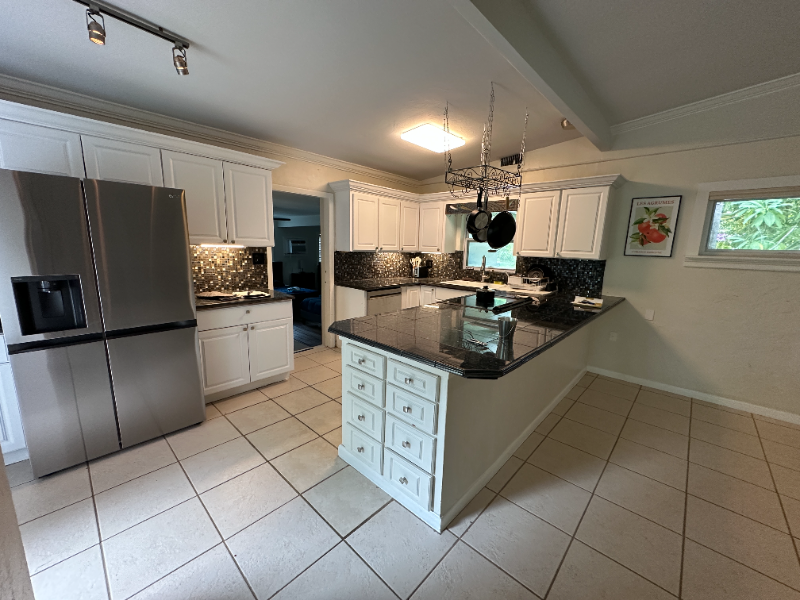 1648 Maravilla Ave - Photo 3 of 13