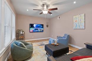4726 Summit St - Photo 1 of 1