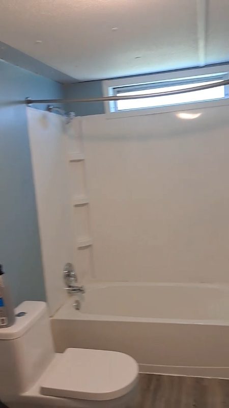 111 Lindsay Dr - Photo 2 of 14