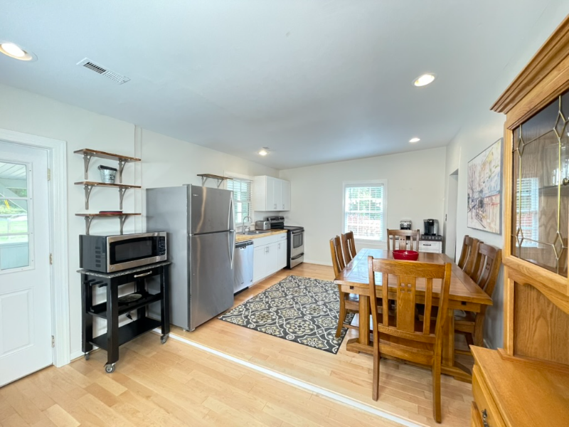 2338 New Market Rd - Photo 5 of 13