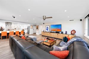 featured image of 736 Island Way #602