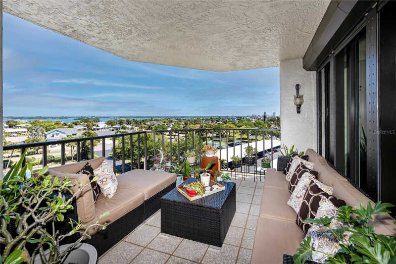 736 Island Way #602 - Photo 4 of 15