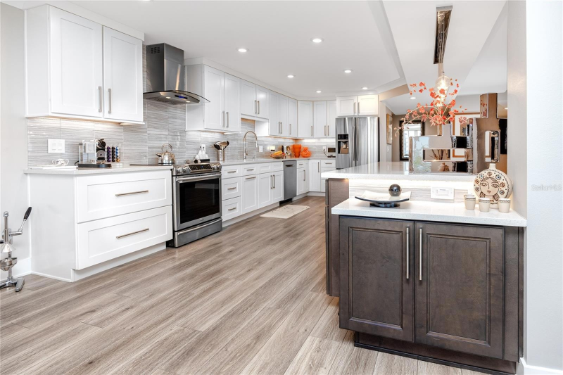 736 Island Way #602 - Photo 6 of 15