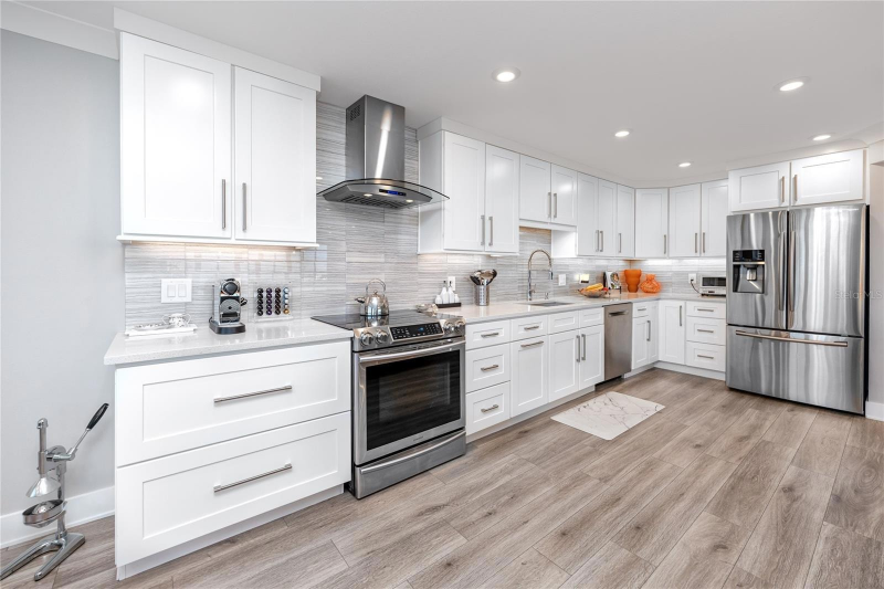 736 Island Way #602 - Photo 7 of 15