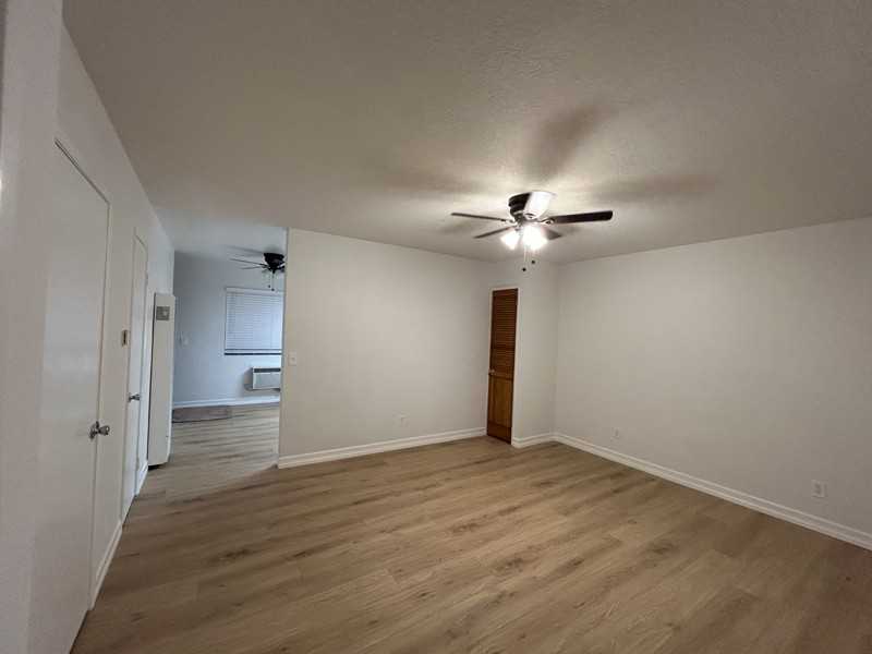 10154 Mcclemont Ave #2 - Photo 4 of 17